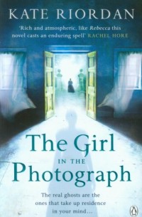 The Girl in the Photograph - okładka książki