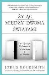 Żyjąc między dwoma światami - okładka książki