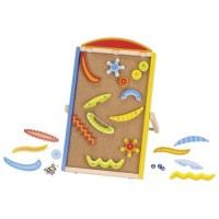 Pinball - flipper na korkowej tablicy - zdjęcie zabawki, gry