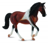 Klacz rasy Stallion Bay Pinto spacerująca - zdjęcie zabawki, gry